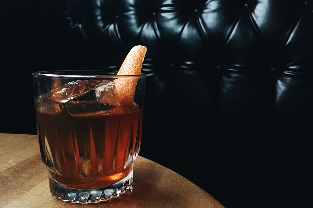 classic old fashioned cocktail