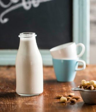 almond macadamia milk
