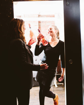 ros&eacute;-birds&bubbles-vertical-crdt-carolyn-fong