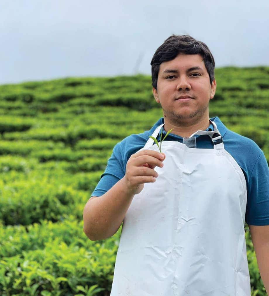 Bitaco tea specialist Claudio Gutiérrez