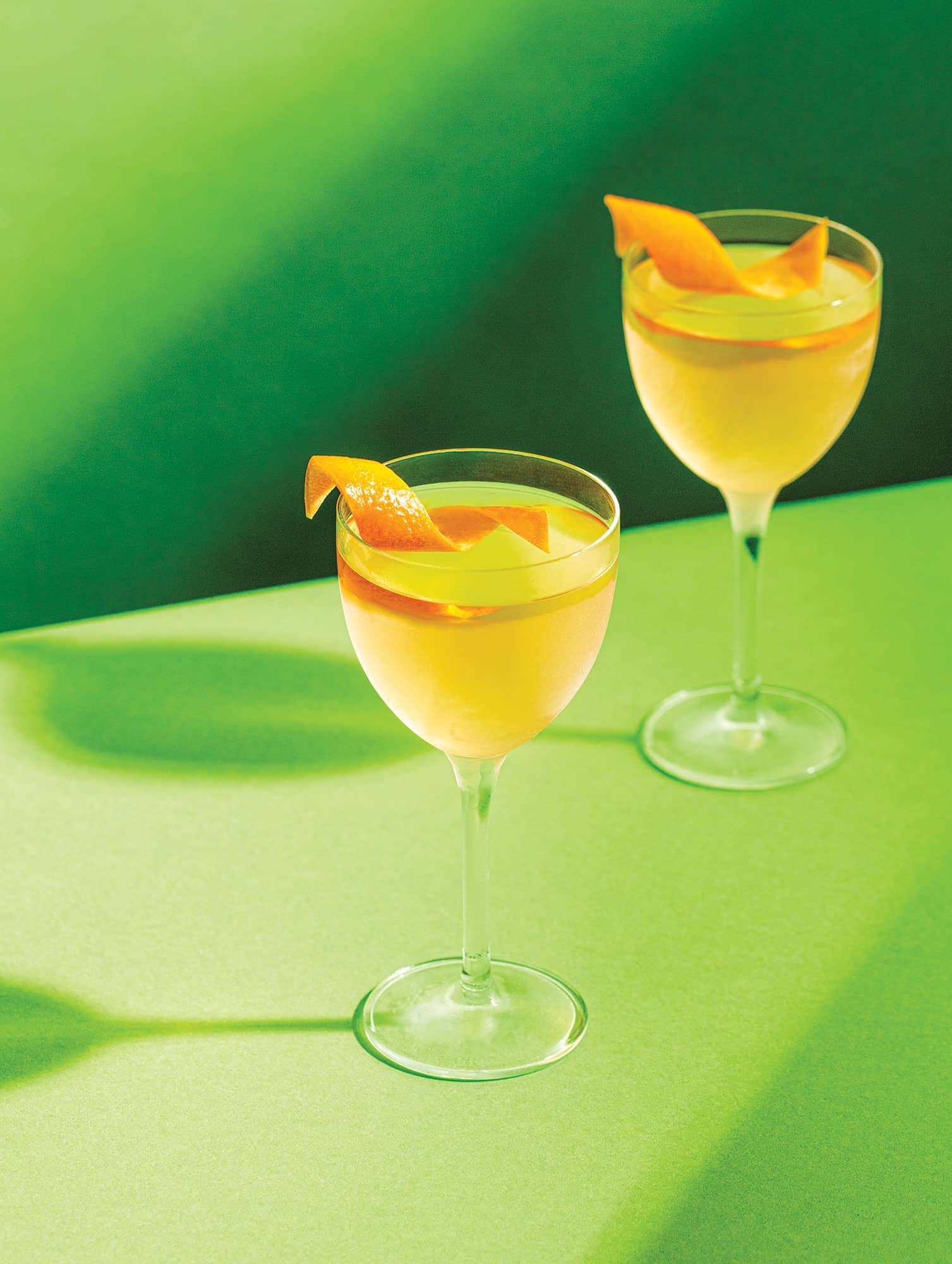 Moitié-Moitié: A 50:50 Martini Riff