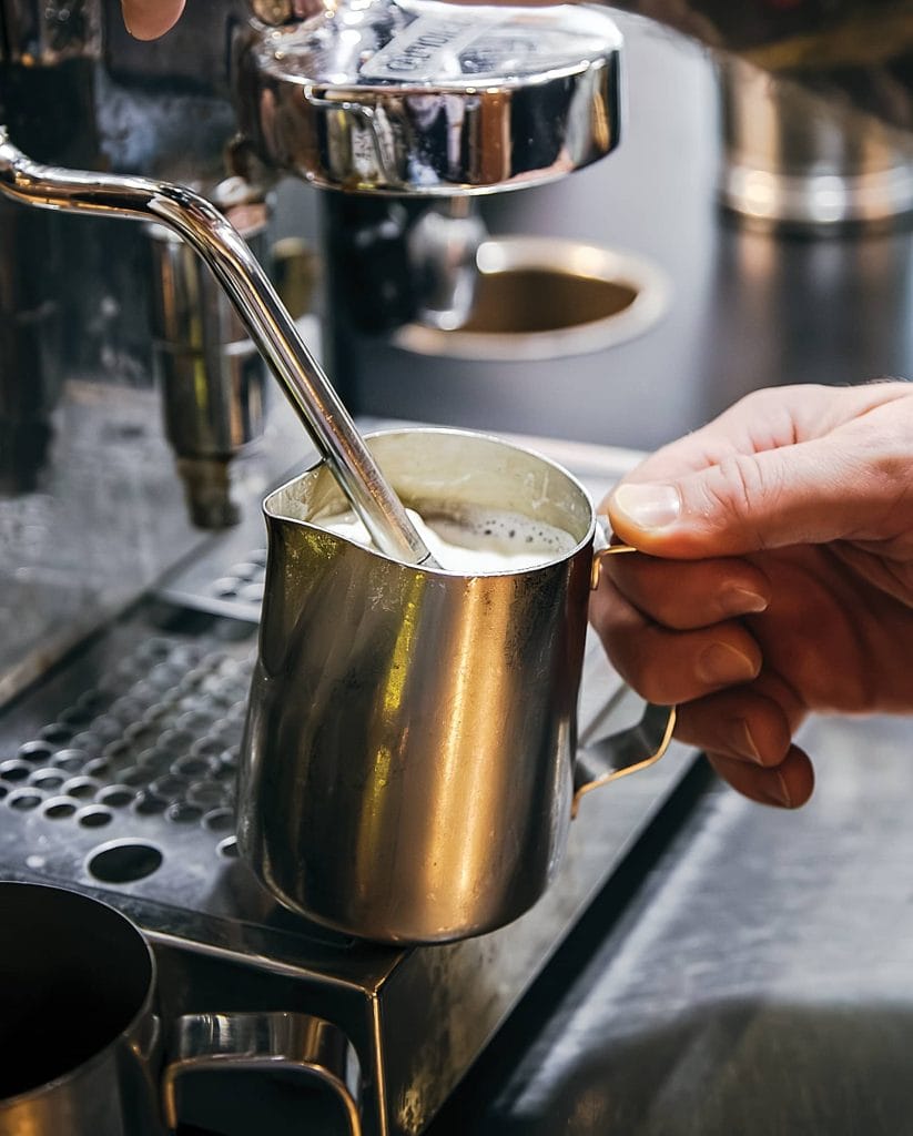Making London Fog at Granville Island Tea Co.