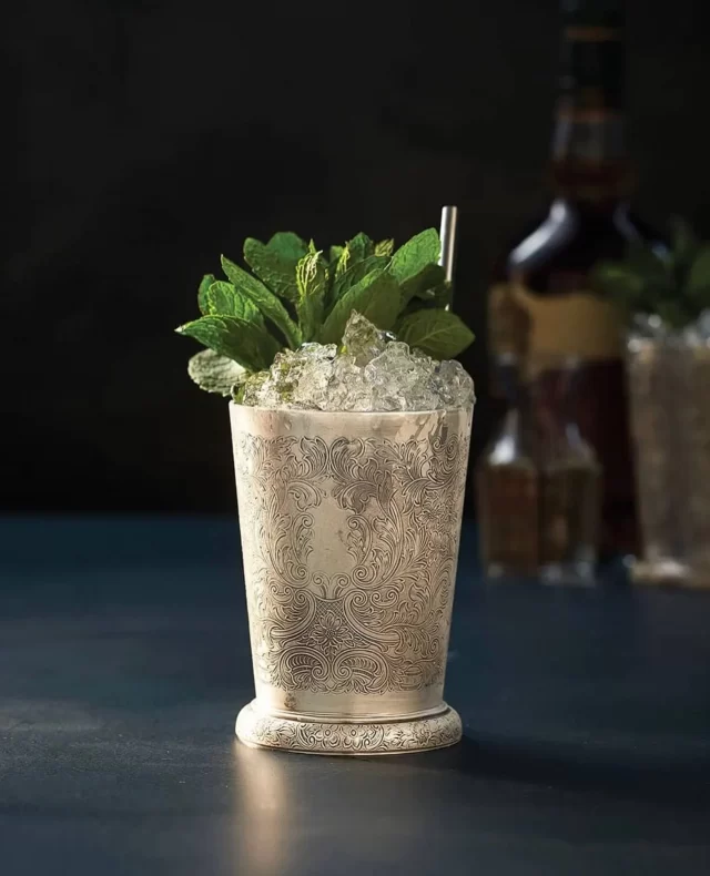 It’s Derby Day and you know what that means. If you’re mixing up some Mint Juleps and need a few tips on how to make them the best they can be (because they really can go wrong), head to the link in our bio for a fun Radio Imbibe episode with Joe Stinchcomb of @BarMuse_Oxford, who shares his Julep do’s and don’ts.

📸 @johnvalls_f2.0