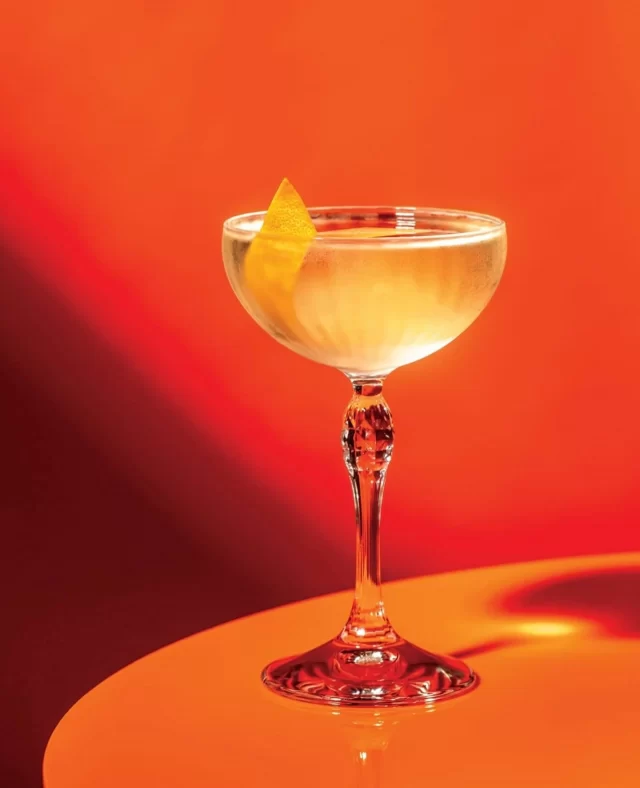 Today’s mood? Martini! While many modern Martinis skew strong and boozy, vermouth has long played a bigger role in the cocktail, sharing equal billing with gin in the now-familiar 50:50 Martinis, or in topsy-turvy approaches like the Reverse Martini recipe. “When you serve a Reverse Martini, you’re still showing off the gin, but you’re creating a more joyous, lighthearted, and fun Martini that you could have a couple of!” says Natasha Bahrami (@thegingirl) of @NatashasGinRoom. Recipe link in our bio.

📸 @nicola_parisi